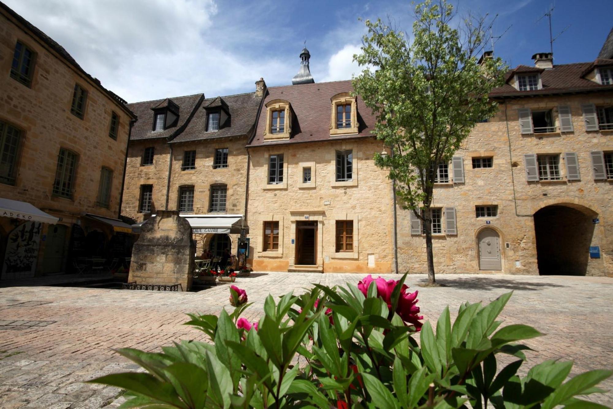 Le Grenier Du Chapitre Lägenhet Sarlat-la-Canéda Exteriör bild