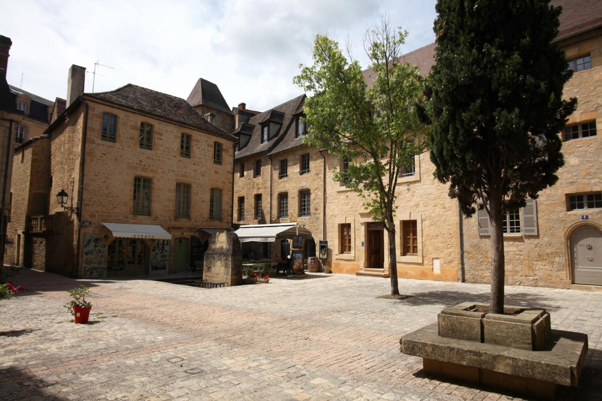 Le Grenier Du Chapitre Lägenhet Sarlat-la-Canéda Exteriör bild