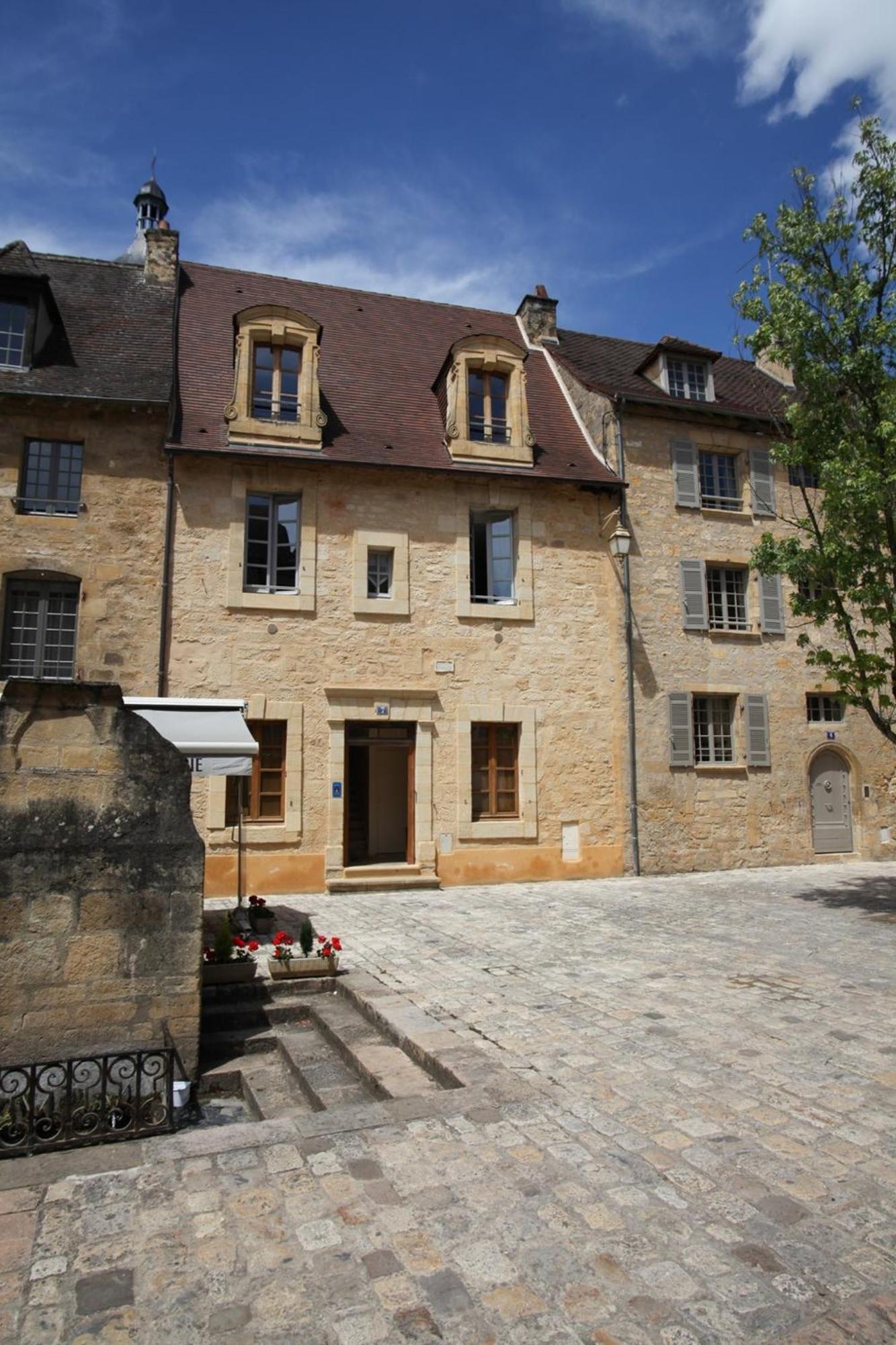 Le Grenier Du Chapitre Lägenhet Sarlat-la-Canéda Exteriör bild