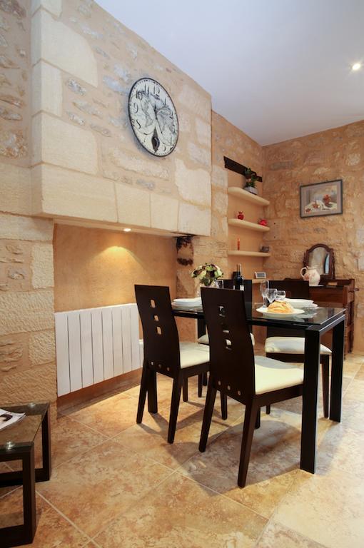 Le Grenier Du Chapitre Lägenhet Sarlat-la-Canéda Rum bild